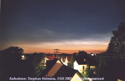 Leuchtende Nachtwolken