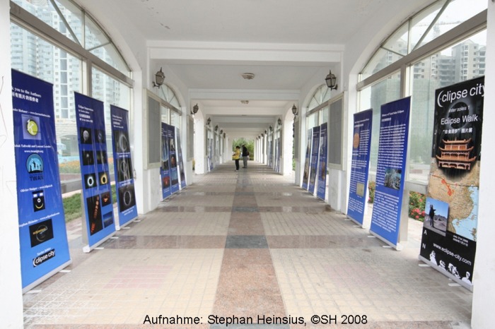 Ausstellung "eclipsewalk"